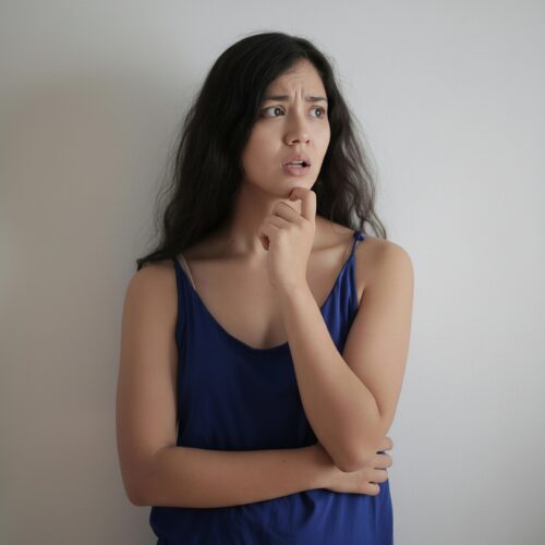 Nachdenkliche Person